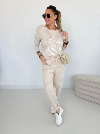 Finstrikket sweater 2601077