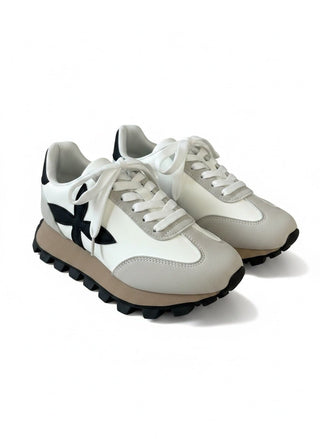 Sneaker in Weiss