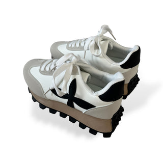 Sneaker in Weiss